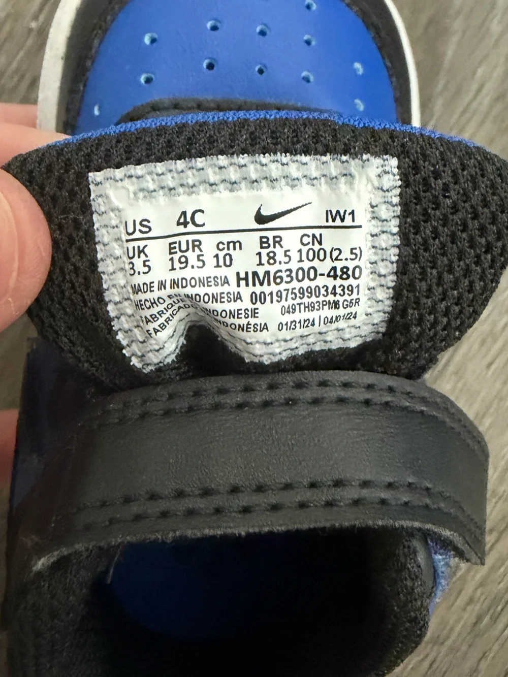 Nike Toddler Black and Blue Hook-and-Loop Sneakers